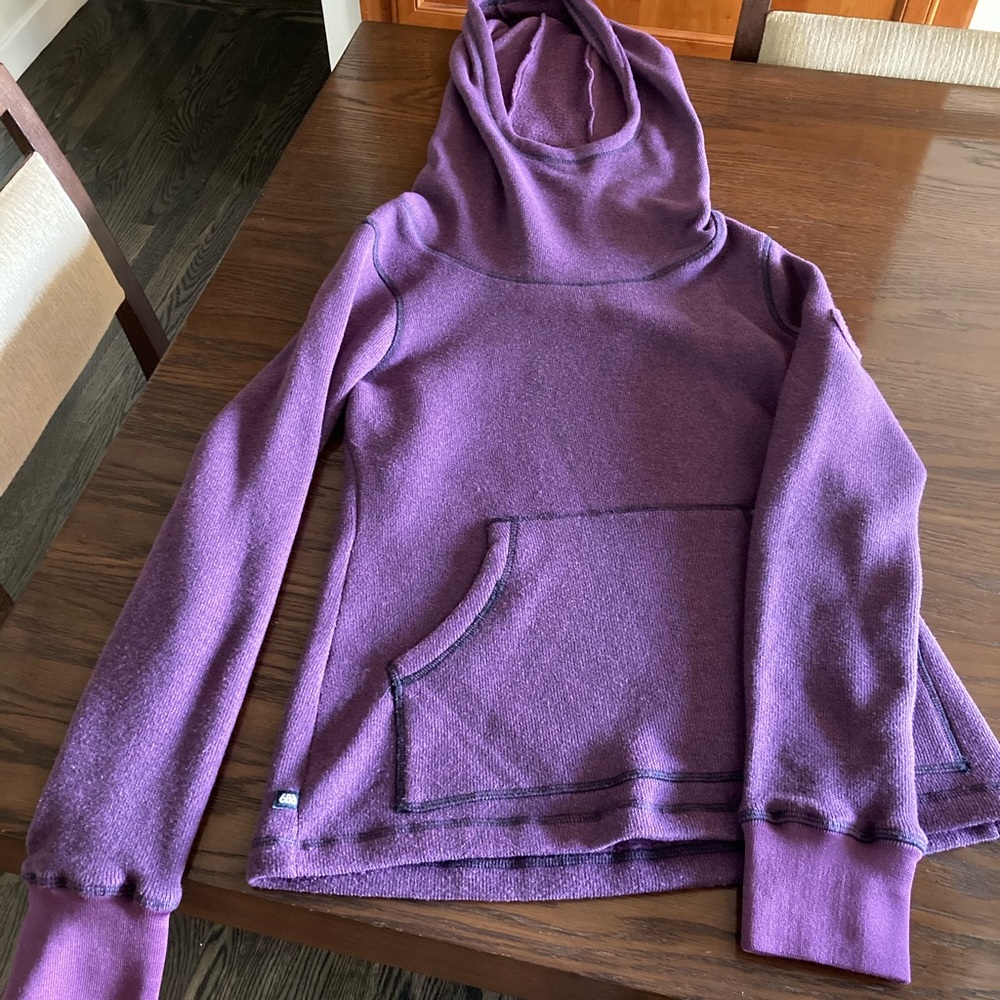 WOMEN’S 686 Mid Layer Tech Hoodie SIZE SMALL
